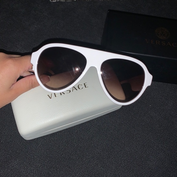 Versace glasses - Picture 3 of 4